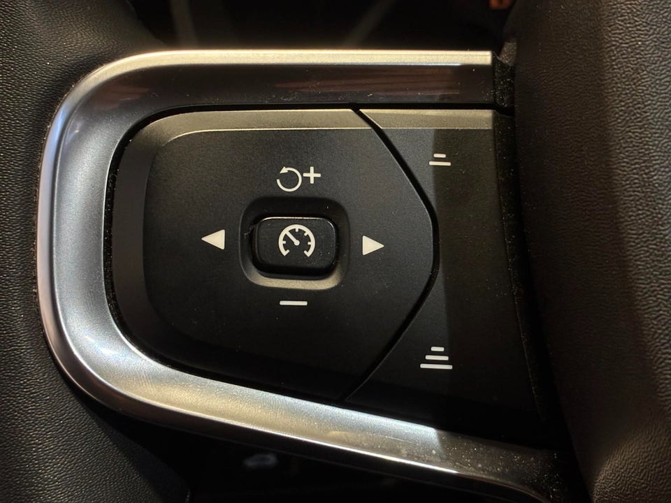 Volvo XC40 P6 ReCharge Plus 5d