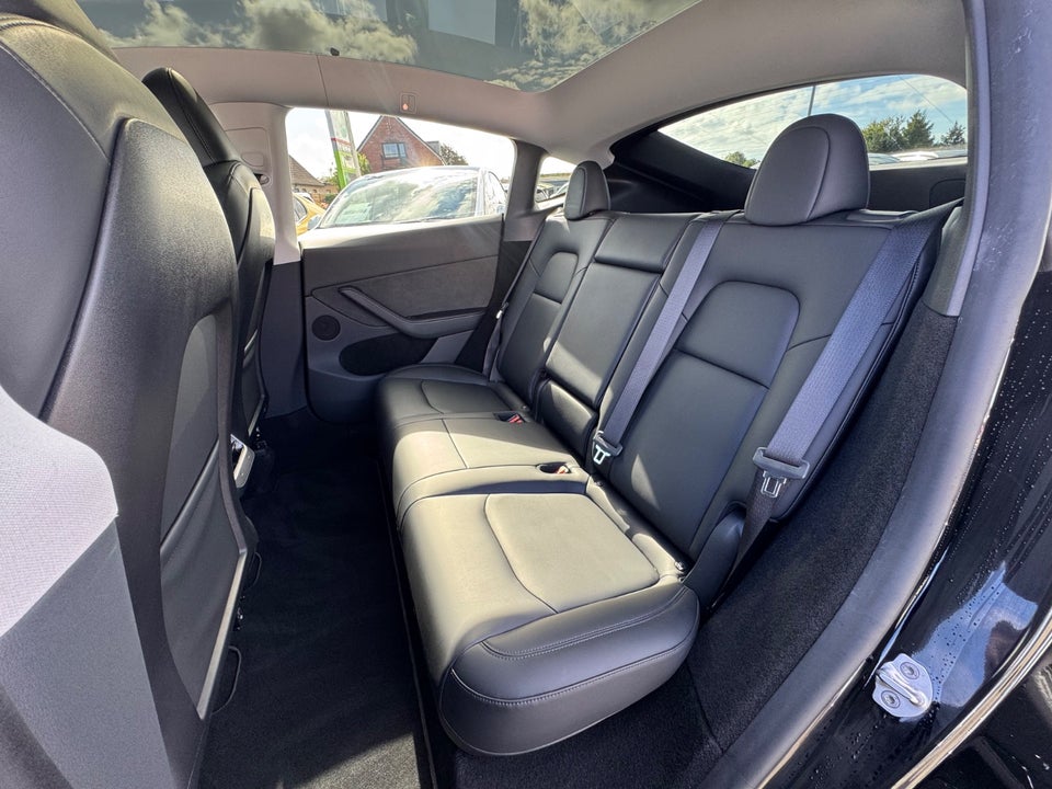 Tesla Model Y RWD 5d