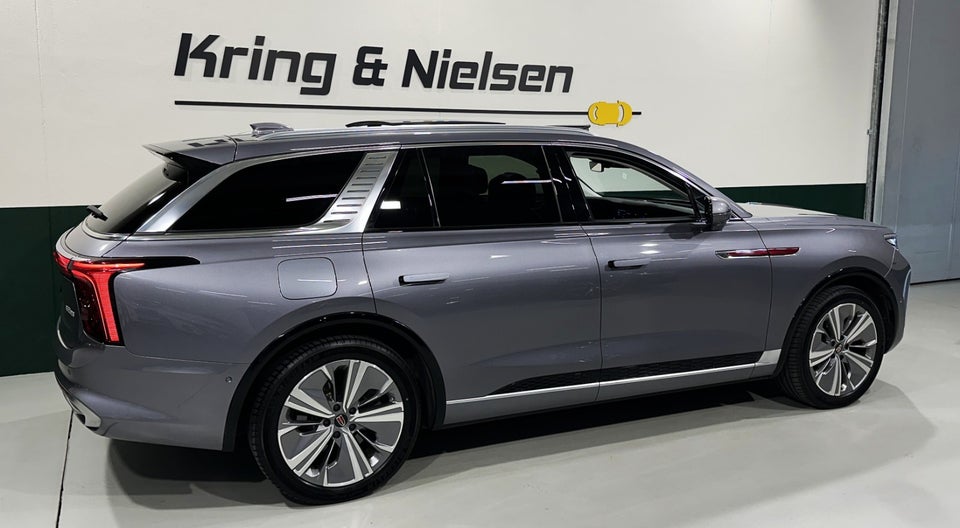 Hongqi E-HS9 99 Exclusive 5d