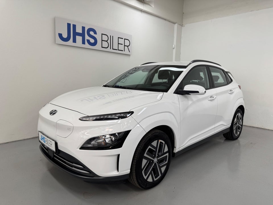 Hyundai Kona 39 EV Essential 5d