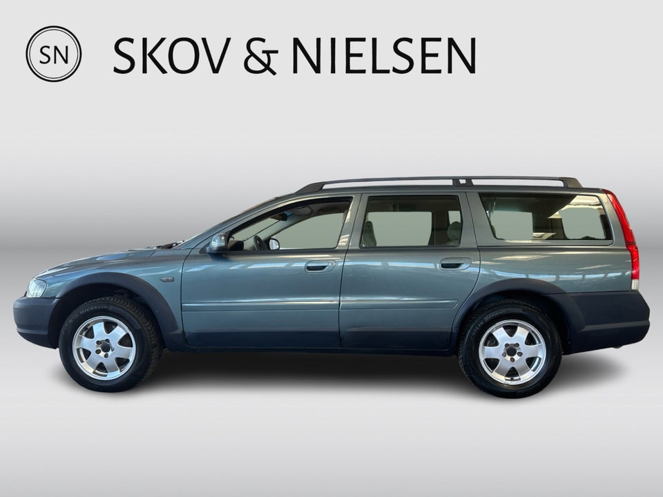 Volvo V70 2,4 T Cross Country aut. AWD 5d