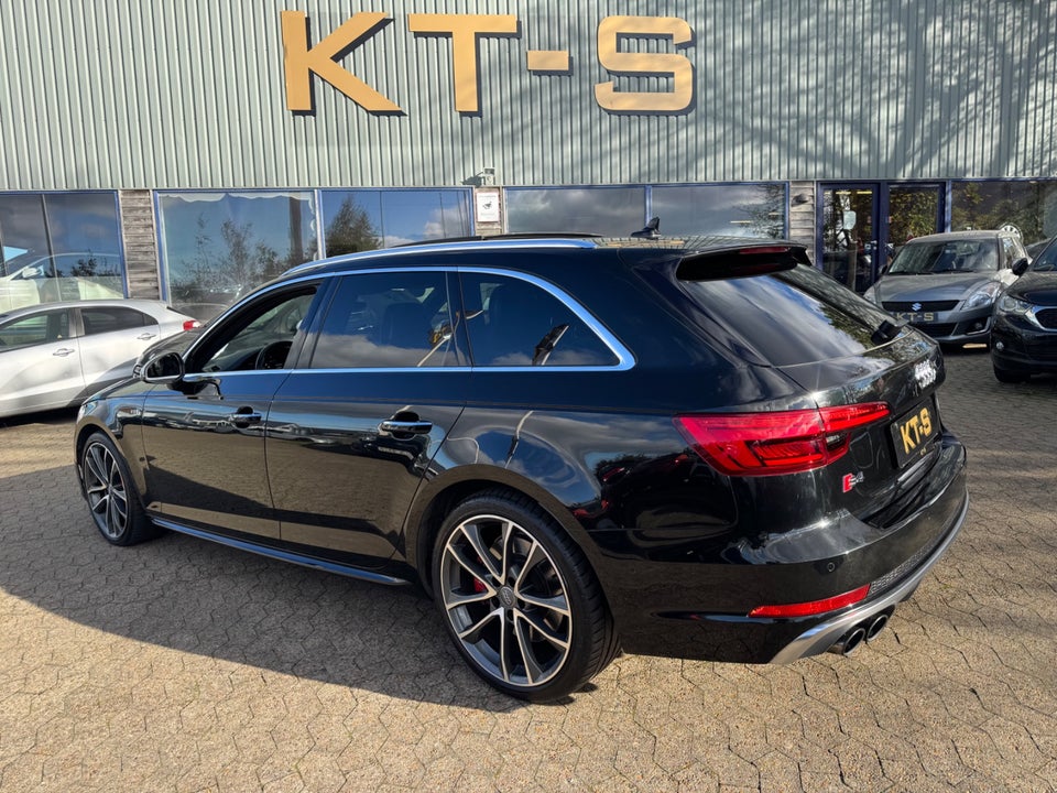 Audi S4 3,0 TFSi Avant quattro Tiptr. 5d