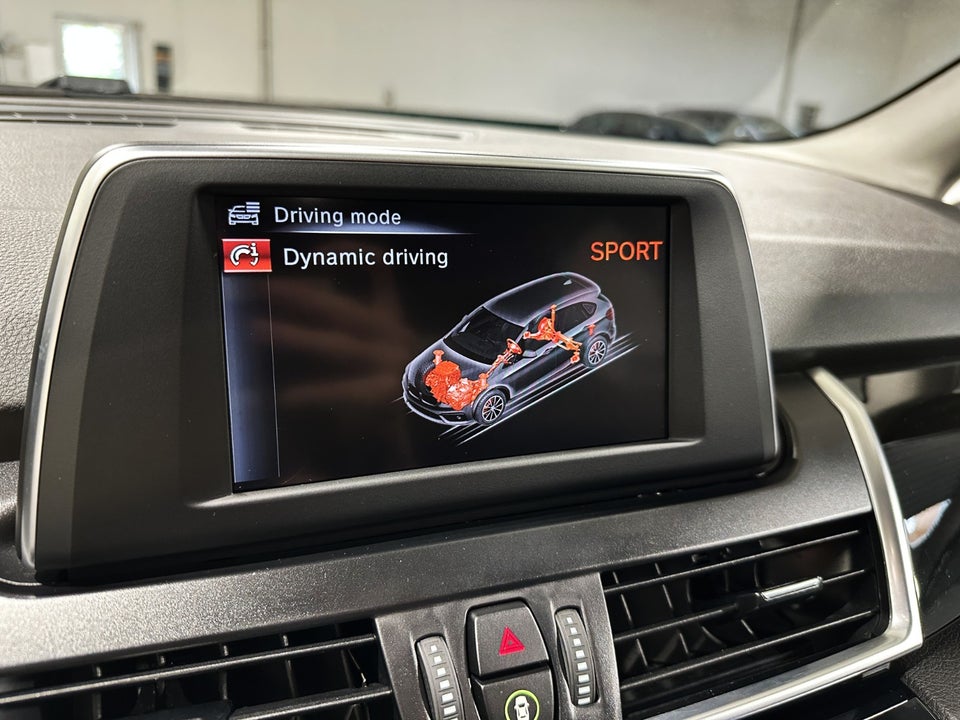 BMW 218d 2,0 Active Tourer 5d