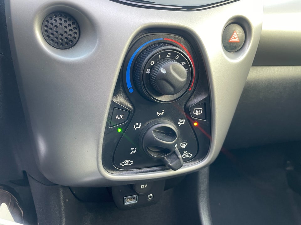 Toyota Aygo 1,0 VVT-i x-sky 5d