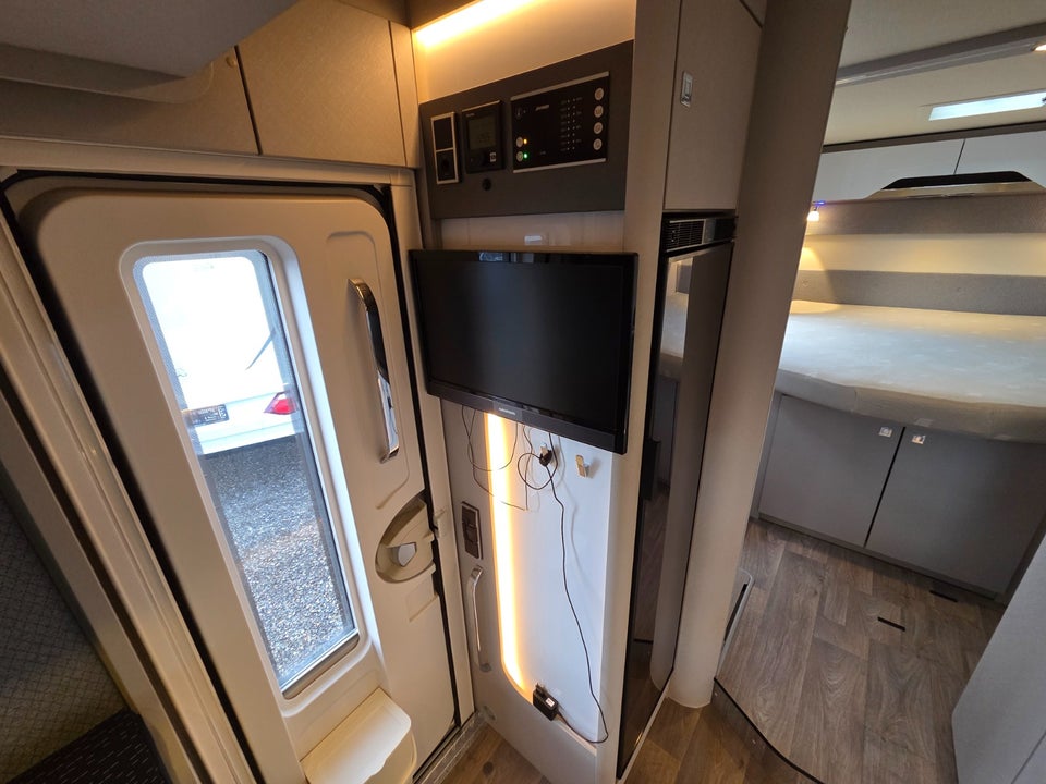 Hymer Tramp 695 S 2,2 CDi aut. 3d