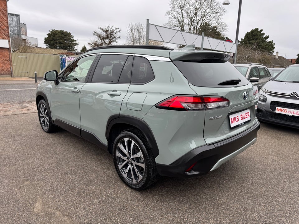 Toyota Corolla Cross 2,0 Hybrid Style Comfort CVT 5d