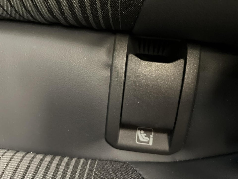 Ford Capri 82 Select Extended Range 5d