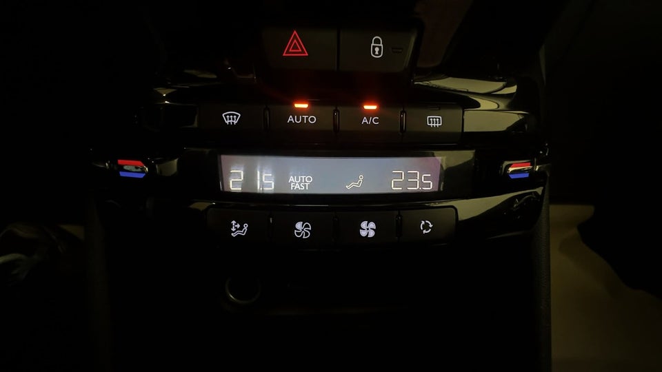 Peugeot 208 1,2 VTi Allure Sky 5d