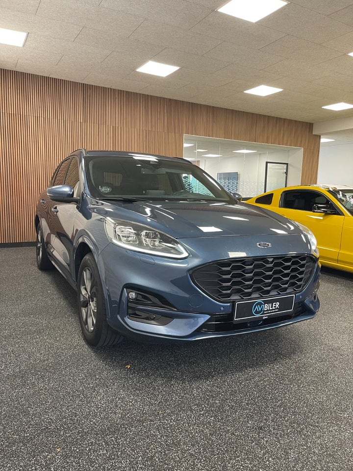 Ford Kuga 2,5 PHEV ST-Line X CVT 5d