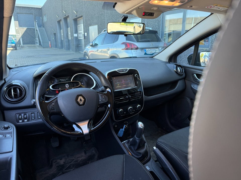 Renault Clio IV 0,9 TCe 90 Expression 5d