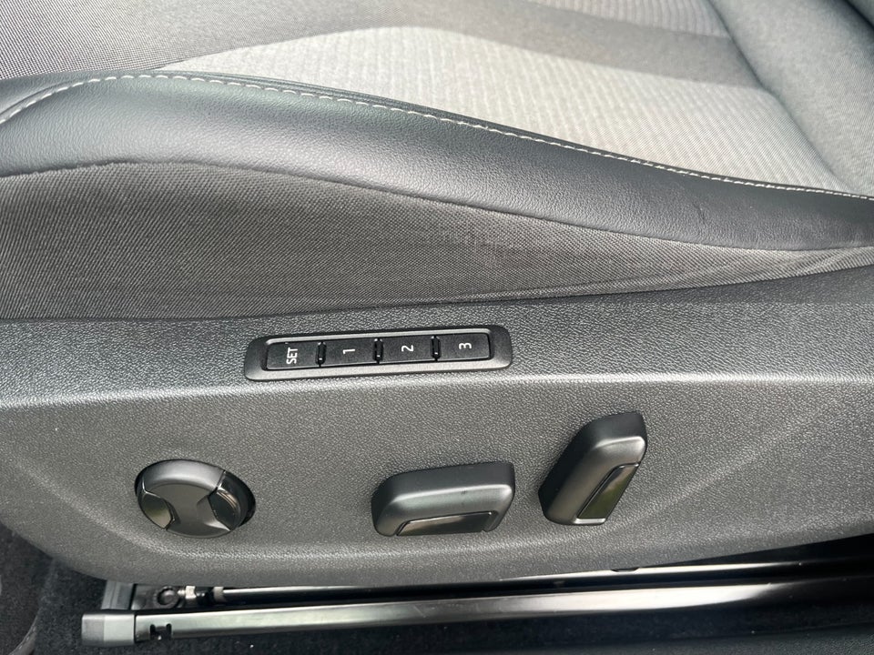 Skoda Enyaq 80 iV Premium 5d