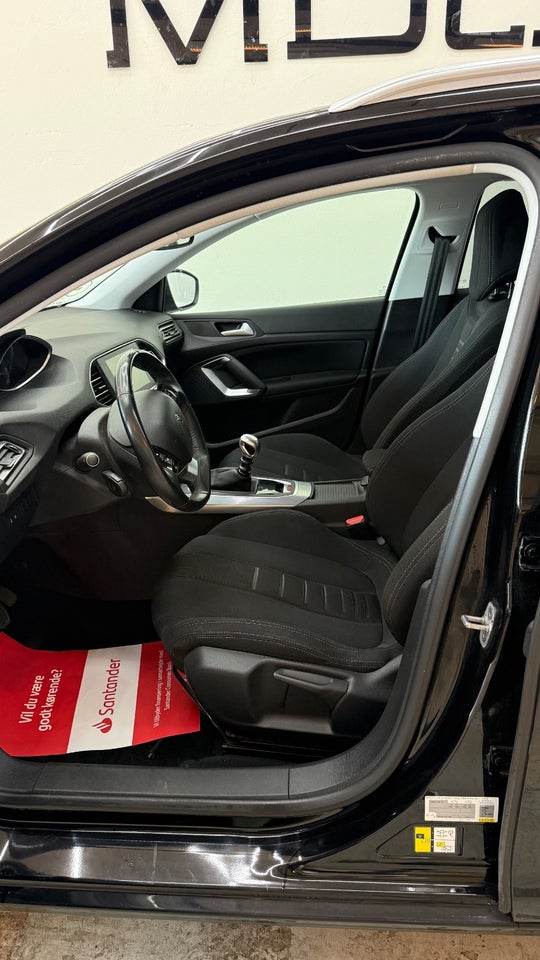 Peugeot 308 1,2 e-THP 130 Allure Sky SW 5d