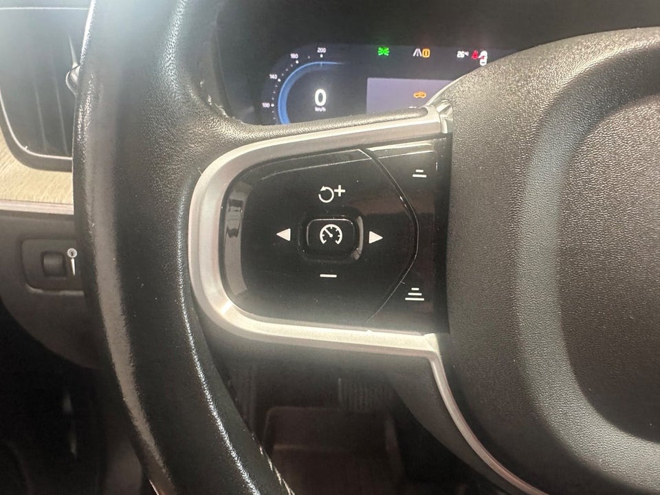 Volvo XC60 2,0 T8 ReCharge Inscription aut. AWD 5d