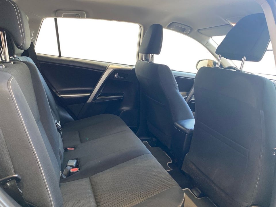 Toyota RAV4 2,5 Hybrid H3 MDS 5d
