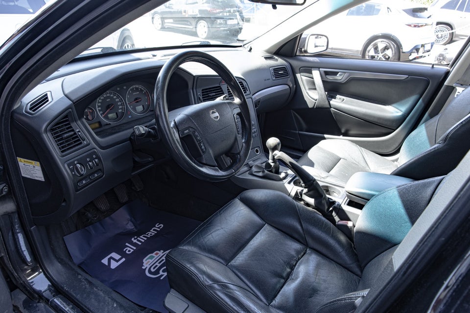 Volvo V70 2,4 140 5d