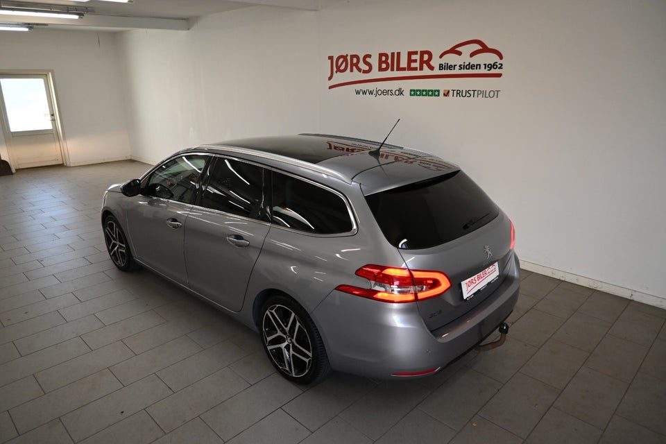 Peugeot 308 1,5 BlueHDi 130 Allure+ Sky SW 5d