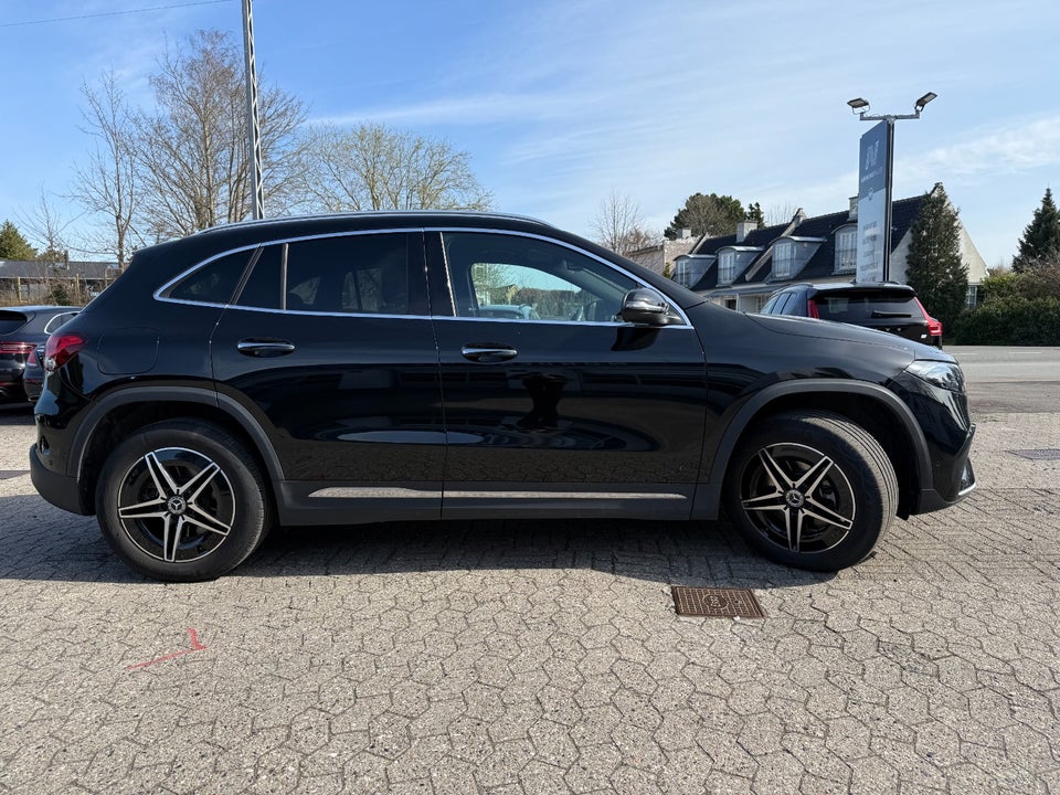 Mercedes EQA350 AMG Line 4Matic 5d