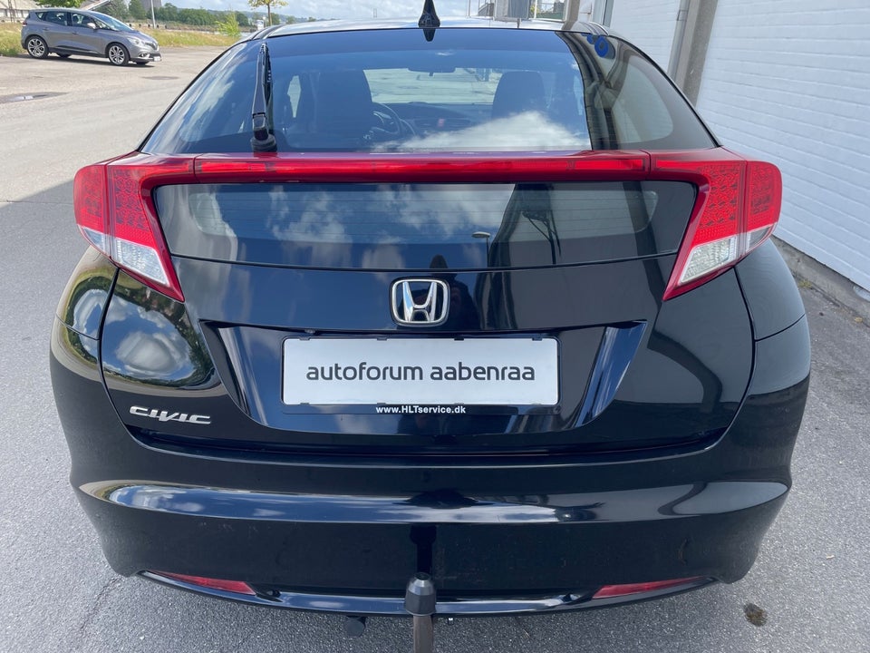 Honda Civic 1,8 i-VTEC Sport 5d