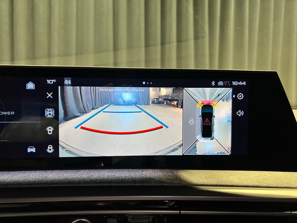 Peugeot e-3008 77 GT 5d