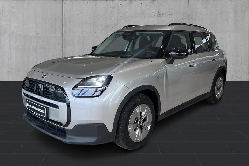 MINI Countryman E Essential Trim XS 5d