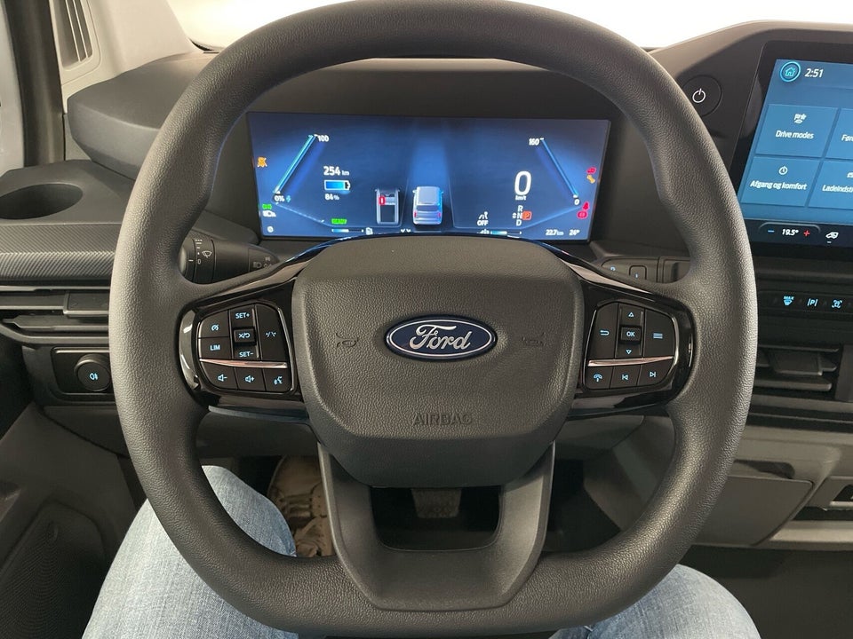 Ford E-Transit Custom 320 L1 64 Trend