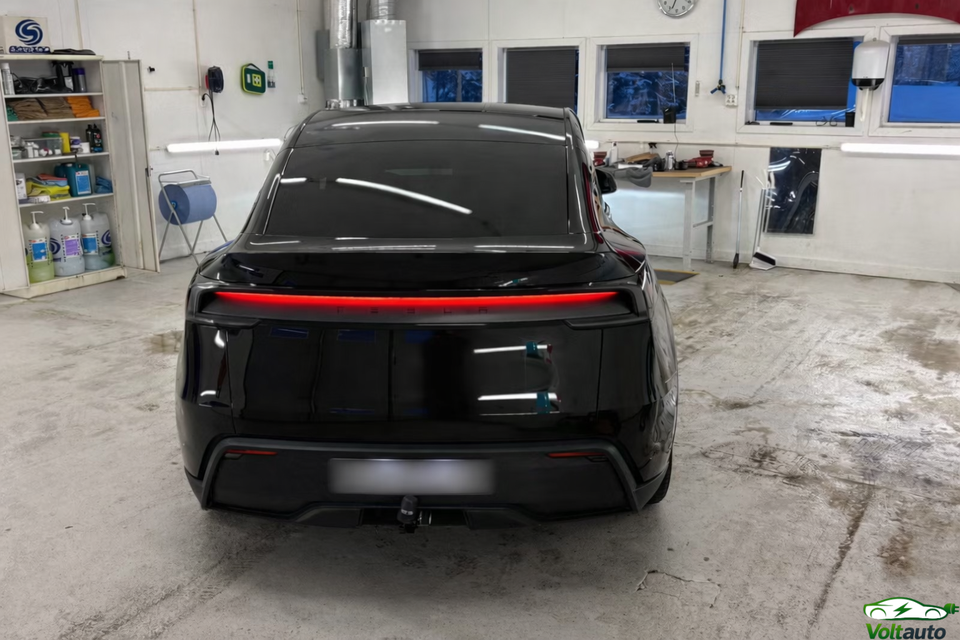 Tesla Model Y Premium Long Range AWD 5d