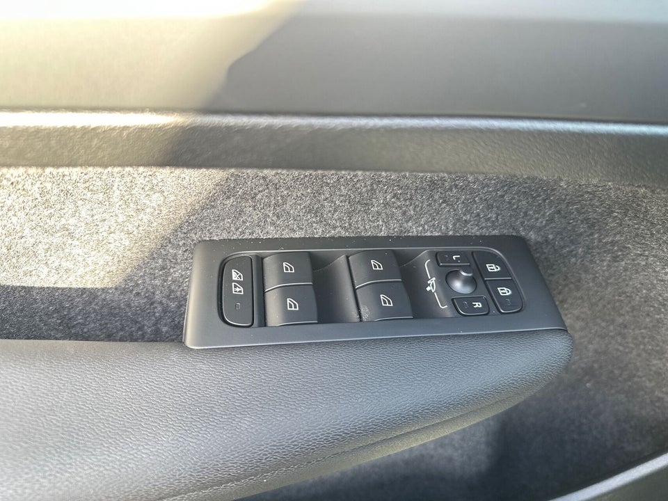 Volvo EX40 Extended Range Core 5d