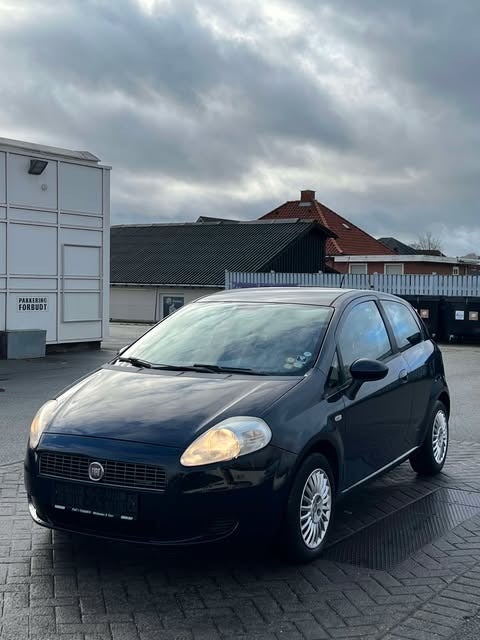 Fiat Grande Punto 1,3 JTD 75 Active 3d