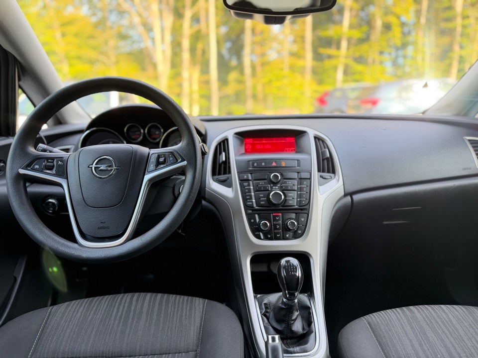 Opel Astra 1,7 CDTi 110 Enjoy 5d