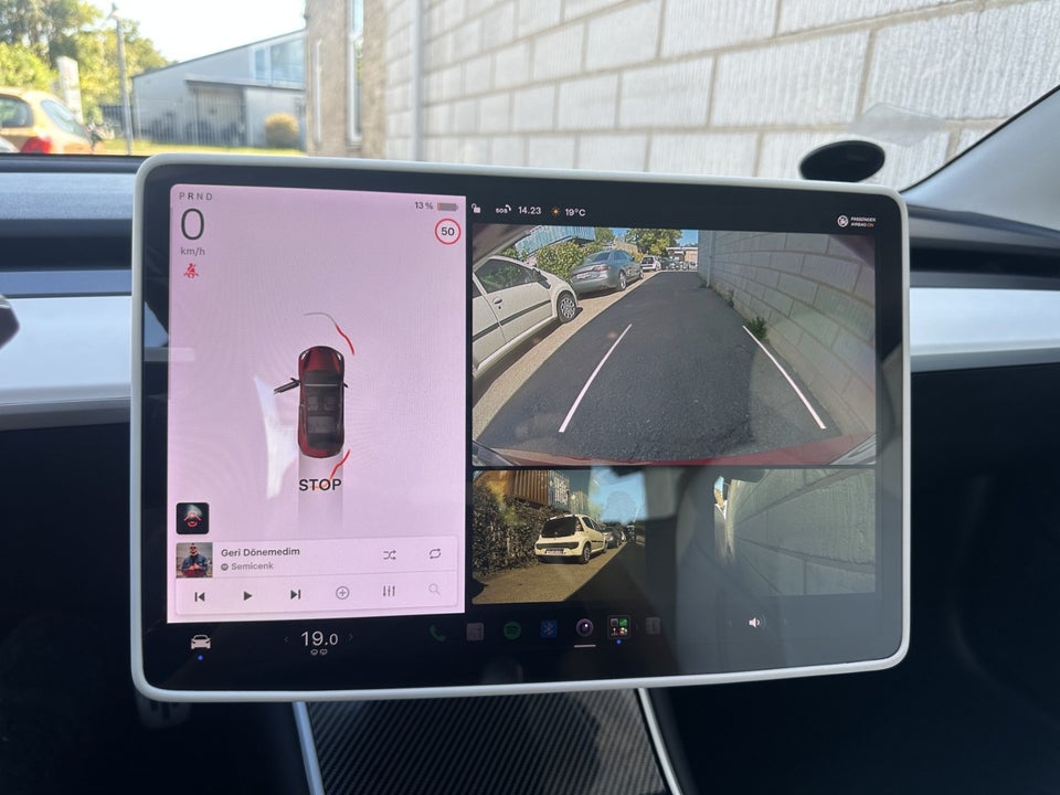 Tesla Model 3 Long Range AWD 4d