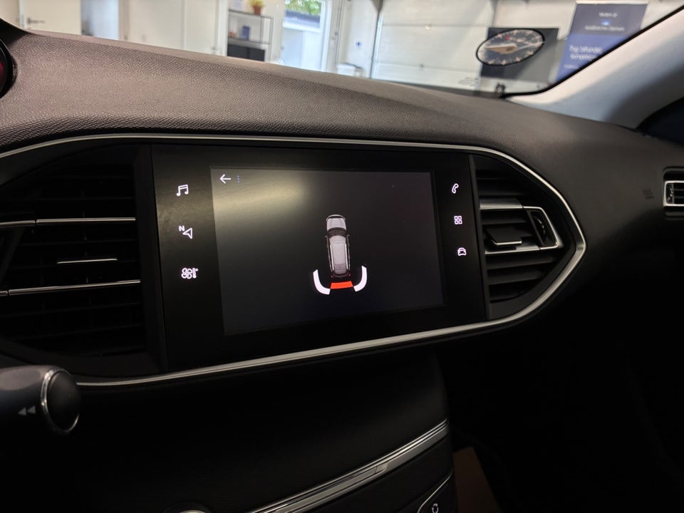 Peugeot 308 1,5 BlueHDi 130 Selection Sky SW EAT8 5d