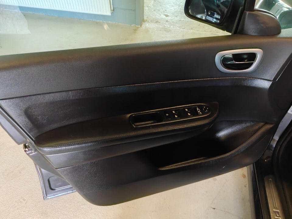 Peugeot 307 2,0 XS 5d