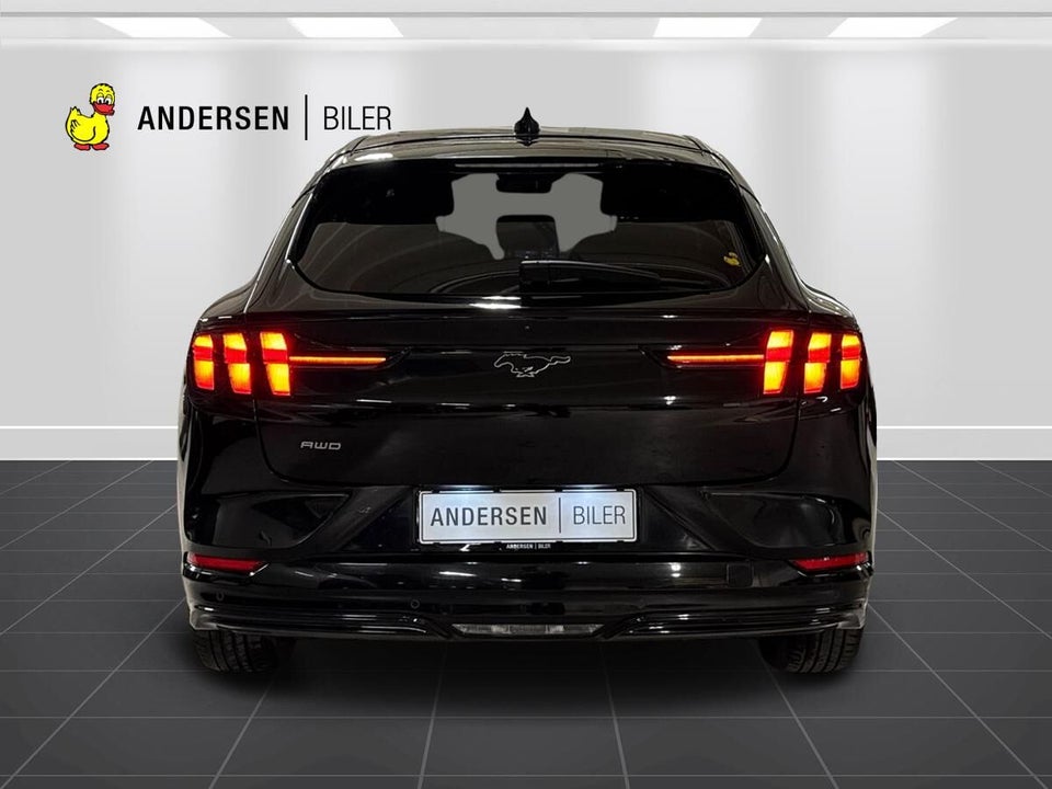 Ford Mustang Mach-E 68 Standard Range AWD 5d