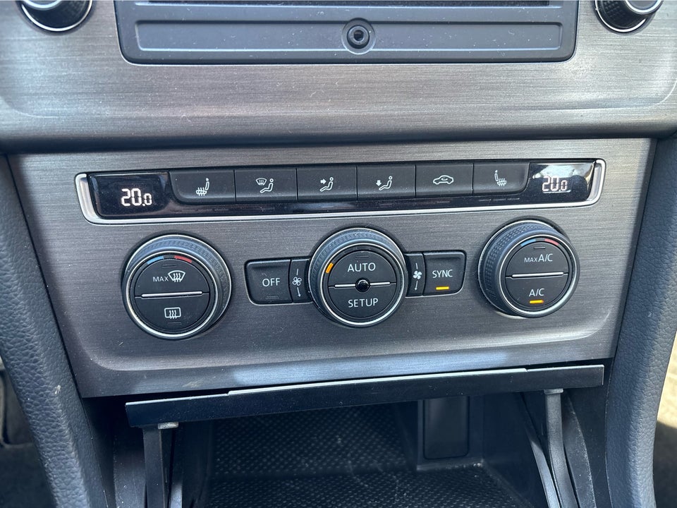 VW Golf VII 1,4 TSi 122 Comfortline Variant BMT 5d