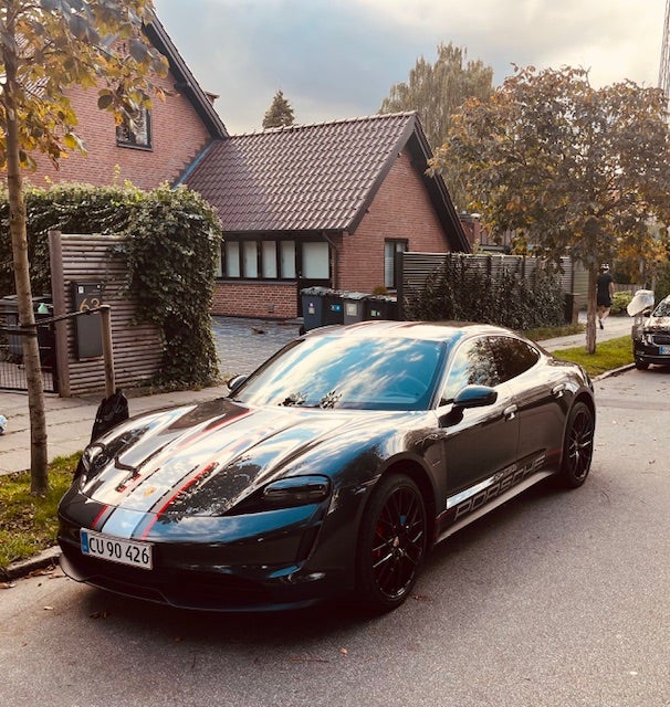 Porsche Taycan 4S 4d