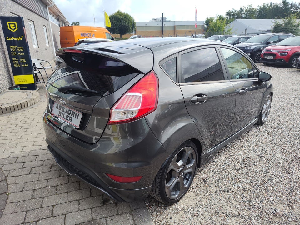 Ford Fiesta 1,0 EcoBoost ST-Line 5d