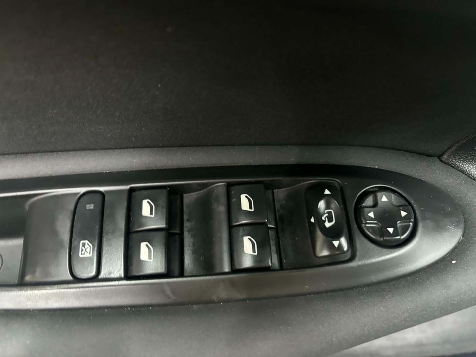 Citroën C4 1,6 BlueHDi 100 Challenge 5d