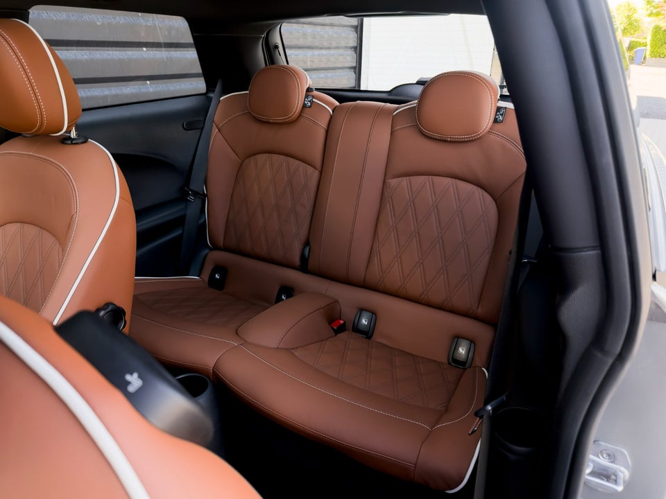MINI Cooper SE Yours Trim 3d