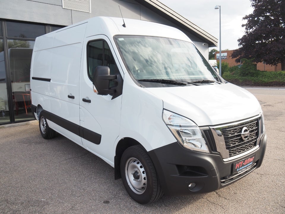 Nissan Interstar 2,3 dCi 150 L2H2 N-Connecta Van