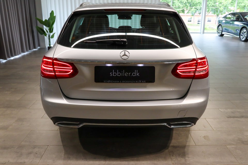 Mercedes C220 d 2,2 Avantgarde stc. aut. 5d
