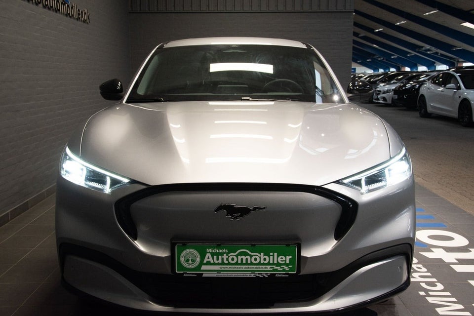 Ford Mustang Mach-E 88 Extended Range AWD 5d