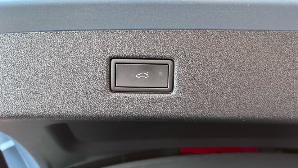 Ford Explorer 77 Premium Extended Range 5d