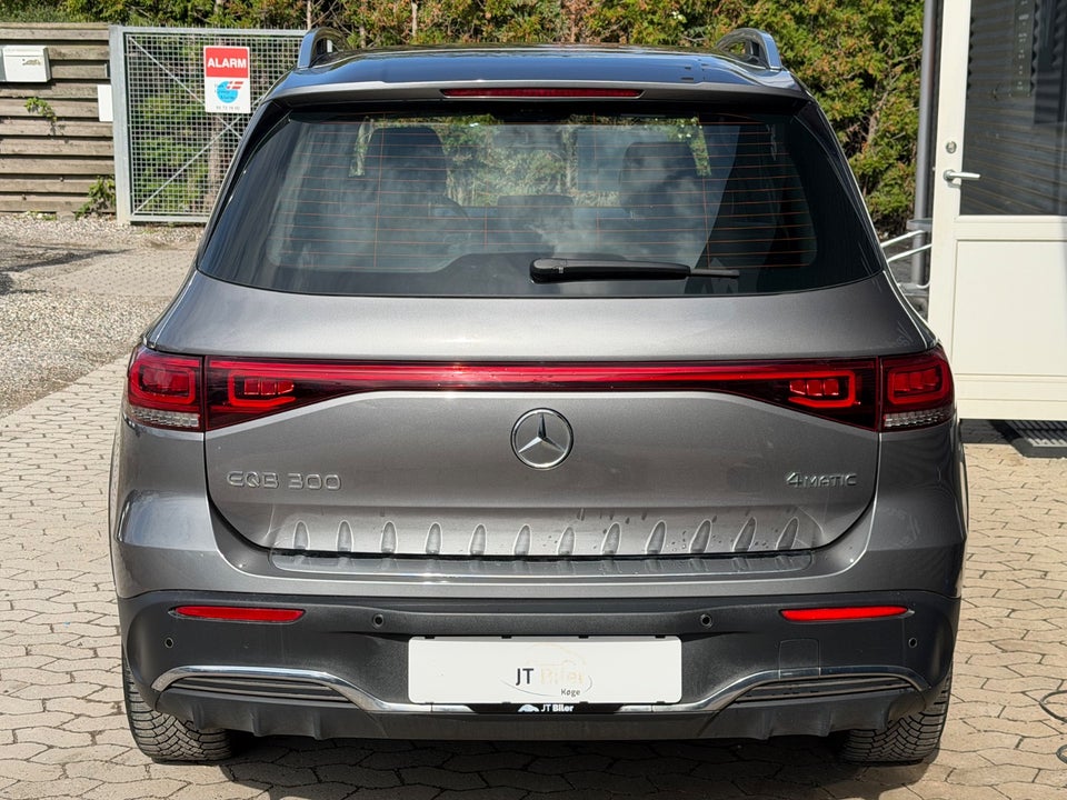 Mercedes EQB300 AMG Line 4Matic 5d
