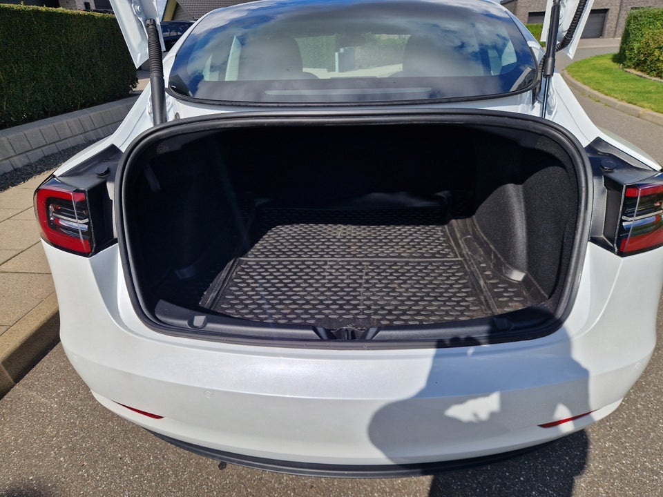 Tesla Model 3 Long Range AWD 4d