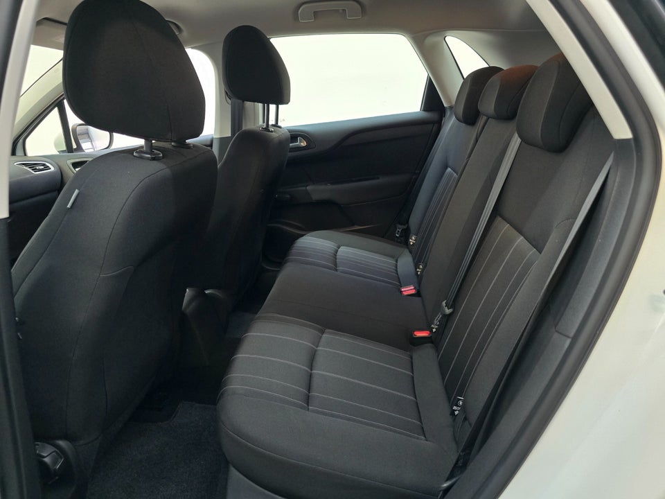 Citroën C4 1,4 VTi Attraction 5d