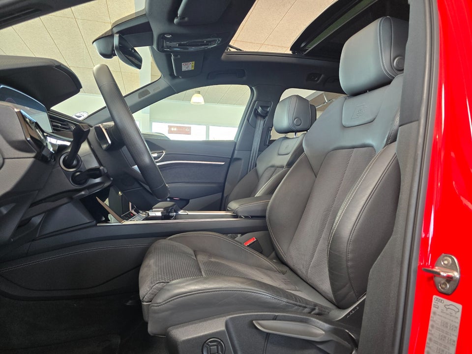 Audi Q8 e-tron 55 S-line quattro 5d