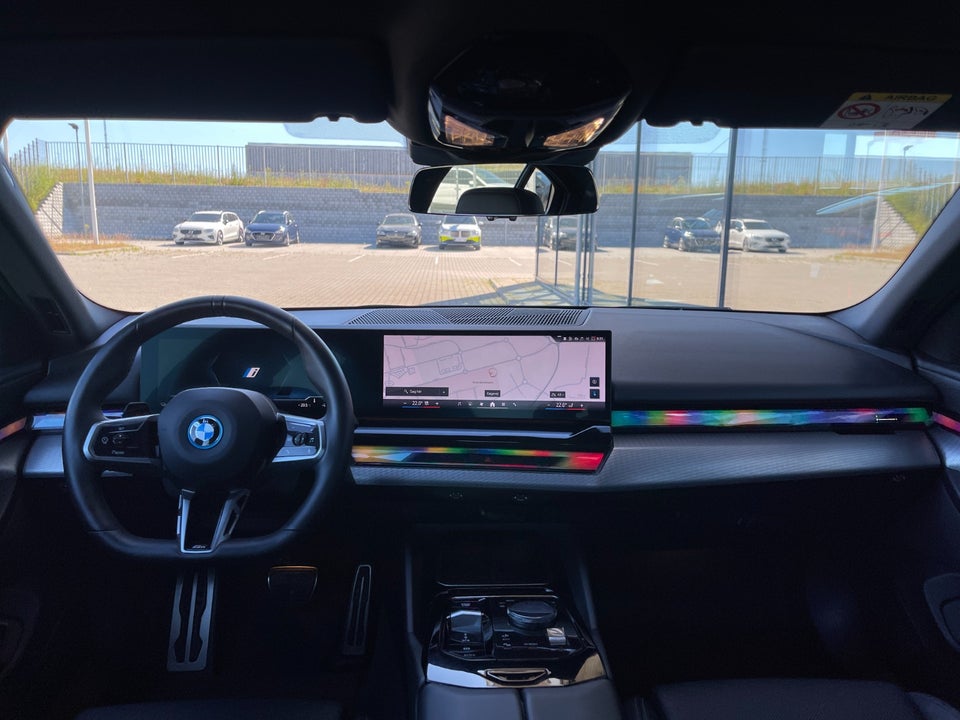 BMW i5 eDrive40 M-Sport 4d