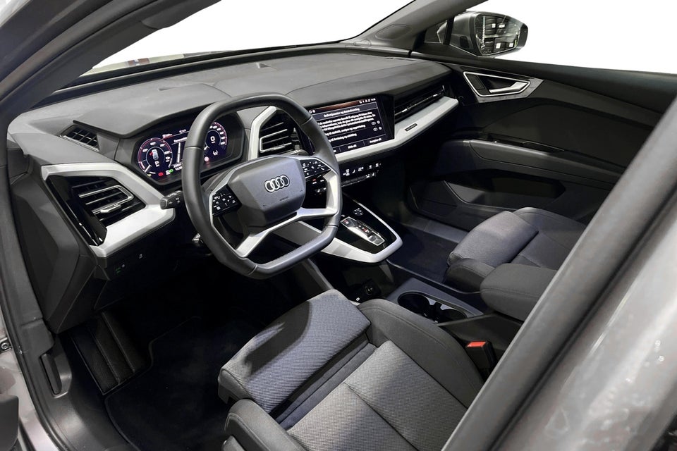 Audi Q4 e-tron 45 Progress 5d