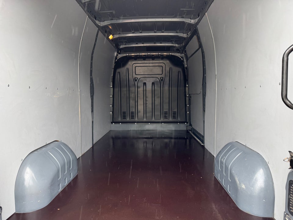 Renault Master IV T35 2,3 dCi 150 L3H2 Kassevogn