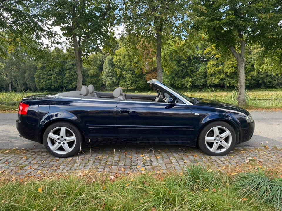Audi A4 3,0 V6 Cabriolet Multitr. 2d